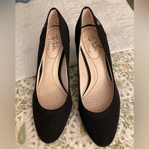 LifeStride Black Fabric Parigi Pump Featuring the Soft System Comfort Package 7M